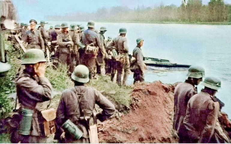 Перед вторжением. Солдаты гитлеровского Третьего Рейха ждут приказа Адольфа Гитлера о нападении на Советский Союз