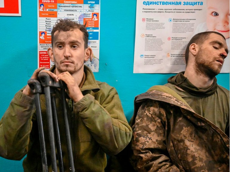 Попав в плен, боевики ВСУ начинают жаловаться на командование, бросившее "их на мясо". Фото: Илья Питалев/РИА Новости
