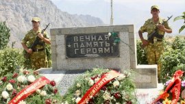 Фото: 13 июля 1993 года российским пограничникам, охранявшим южные рубежи Таджикистана, пришлось столкнуться с многократно превосходившими силами афганских «моджахедов»