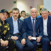 Фото: Выдающийся боксёр Константин Цзю, Герой России Андрей Кумов, ветераны Группы «А» Николай Бетин и Александр Репин, Герой Советского Союза Геннадий Зайцев